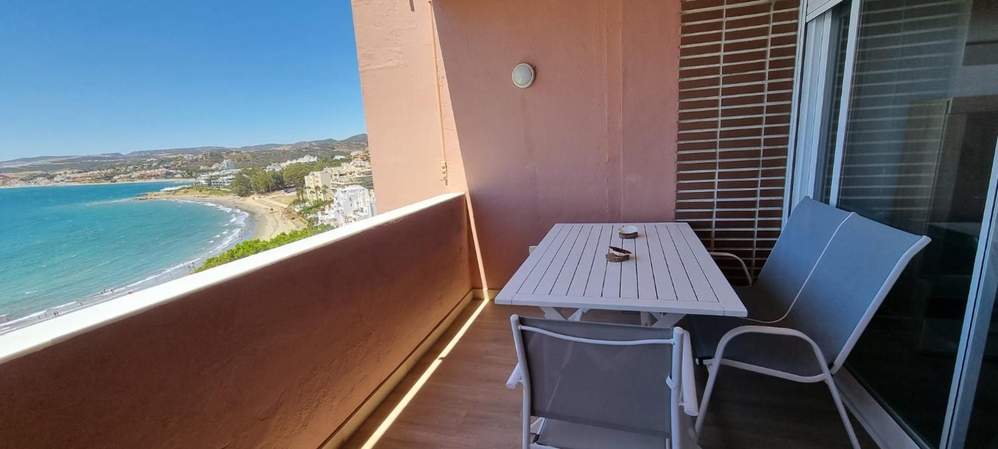 Apartamento Playa Del Cristo Estepona Exterior photo